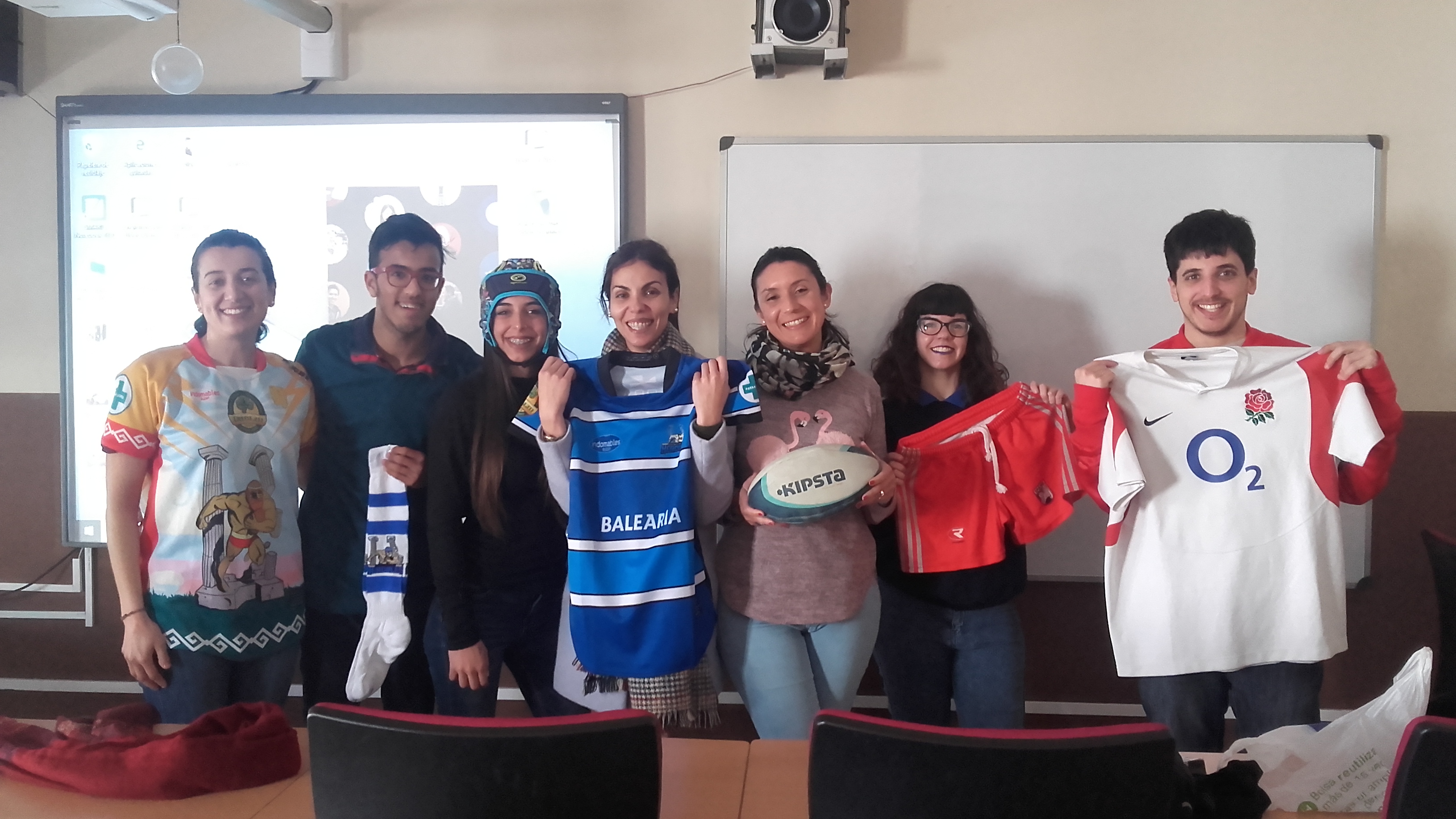 Alba Corredera, alumna de inglés y jugadora de rugby, ha vuelto a dar una interesante y amena charla sobre este deporte.